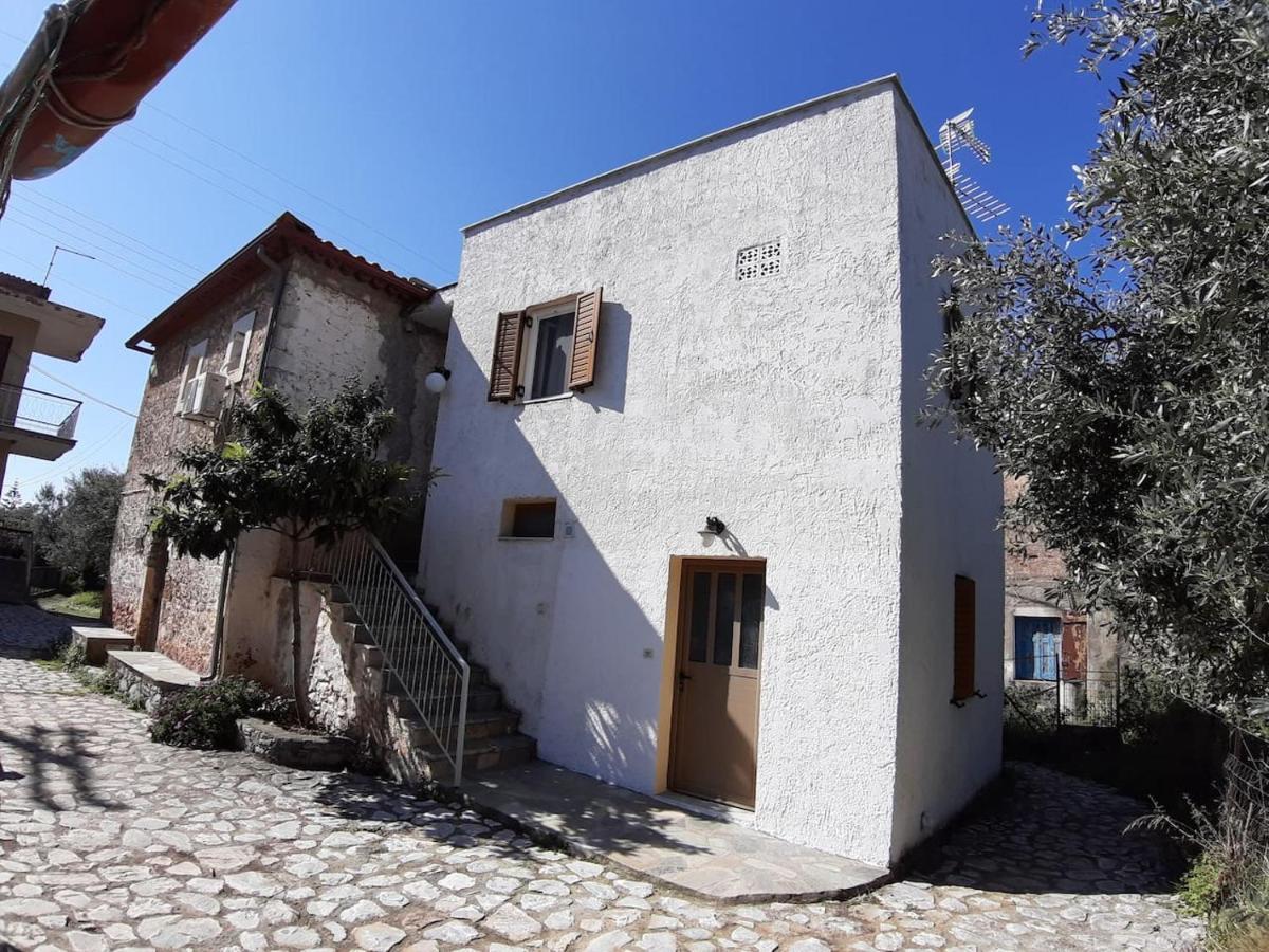 Pirgaki Studios Kardamyli Exterior foto