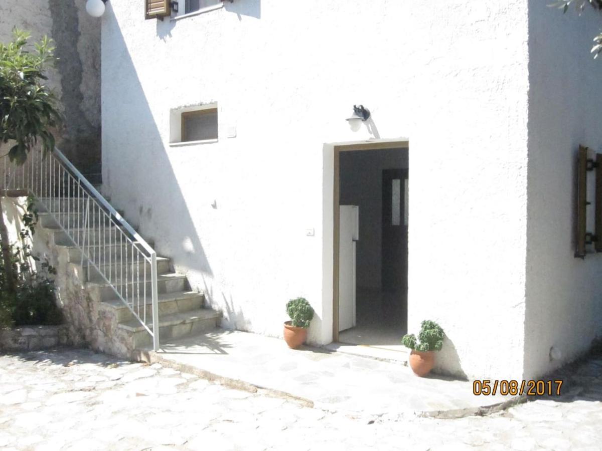 Pirgaki Studios Kardamyli Exterior foto